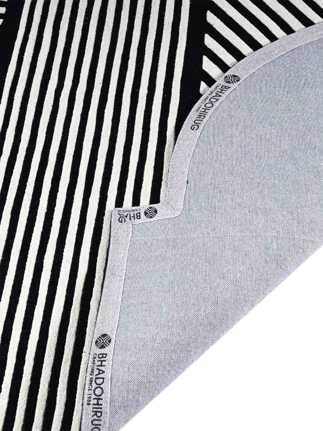 hand tufted wol rug back
